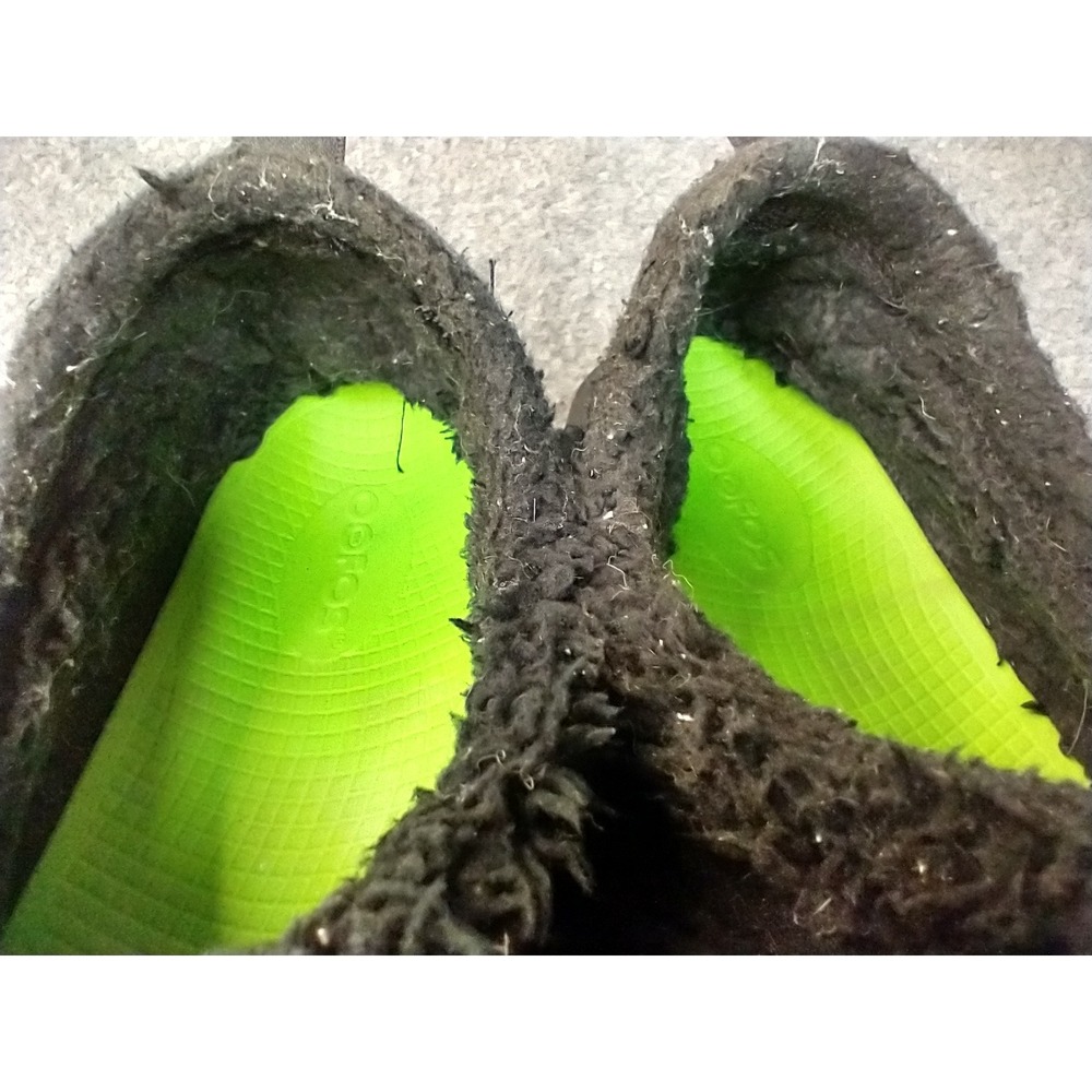 OOFOS Oocoozie Low Womens 8 Black Fleece Recovery Slipper Mule Slip On Comfort - Picture 8 of 12